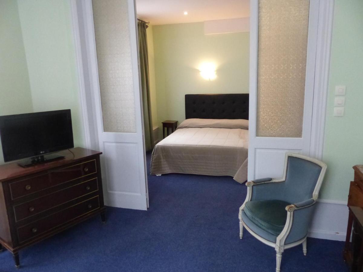 Hotel Des Thermes Bourbon-lʼArchambault Zewnętrze zdjęcie