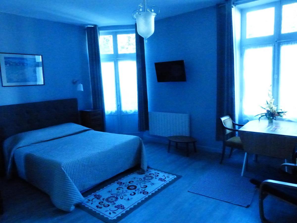 Hotel Des Thermes Bourbon-lʼArchambault Zewnętrze zdjęcie