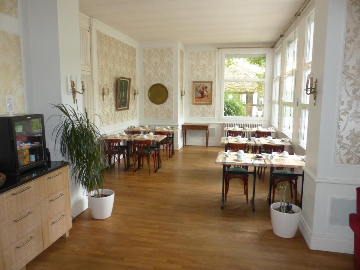 Hotel Des Thermes Bourbon-lʼArchambault Zewnętrze zdjęcie